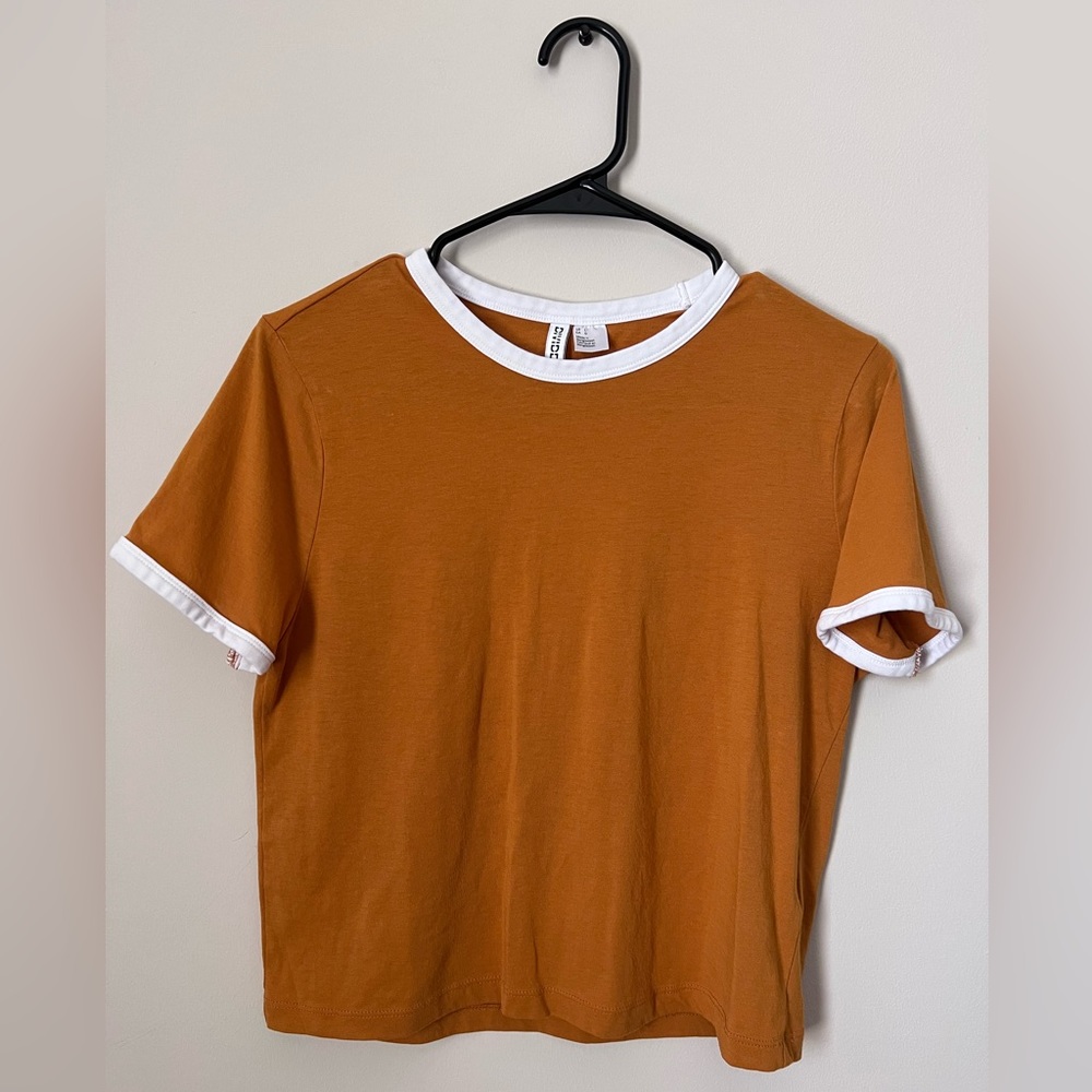 divided h&m large mustard ringer cropped tee